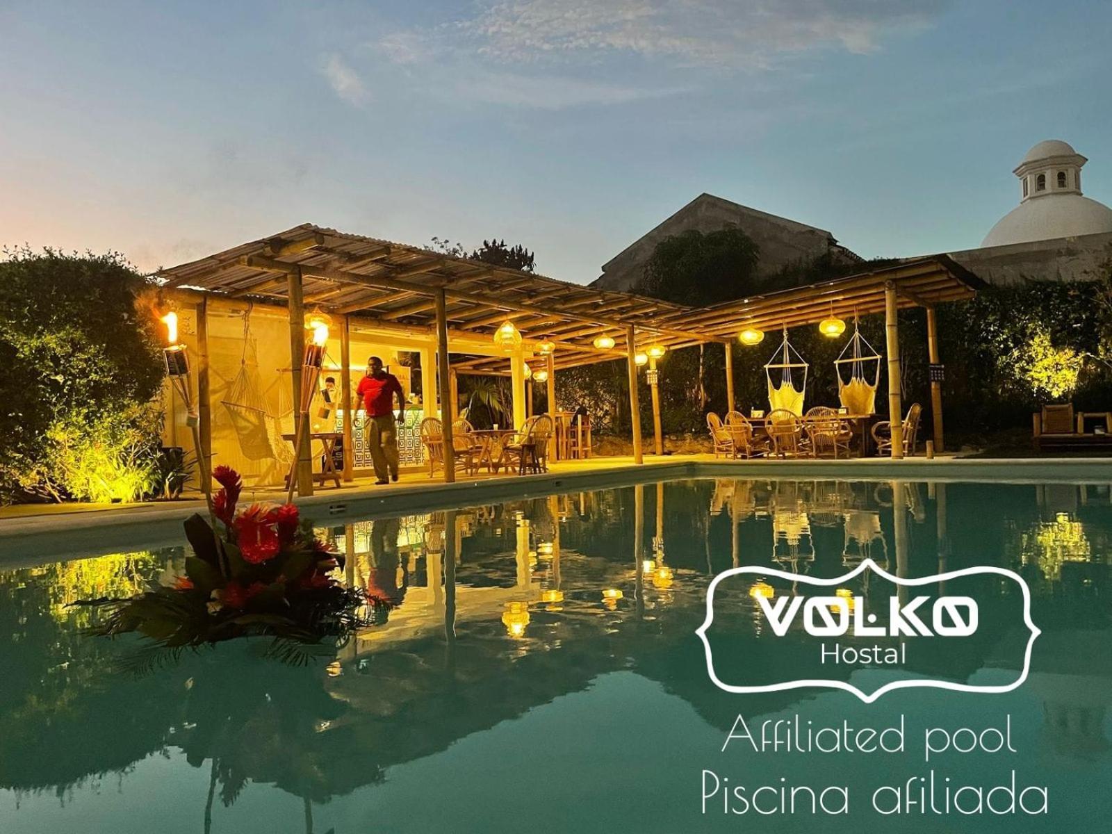 Volko Party Hostel Antigua Exterior photo