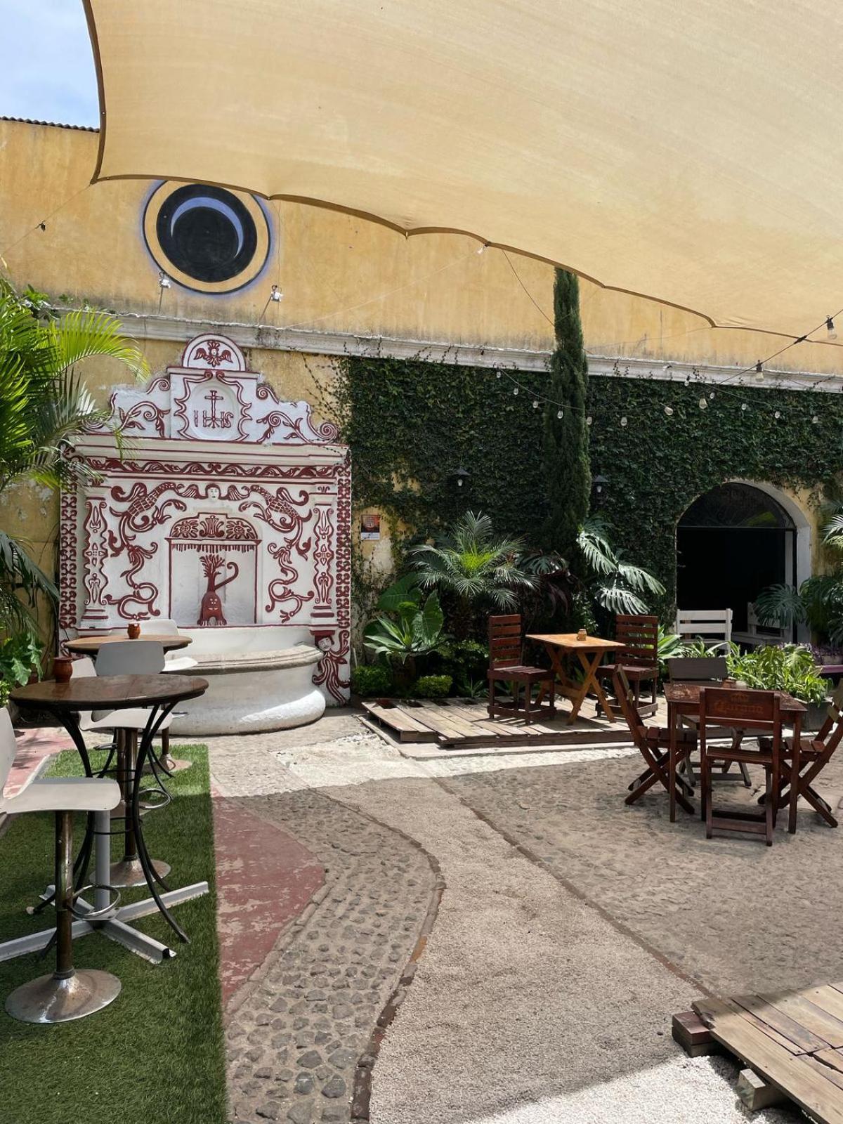 Volko Party Hostel Antigua Exterior photo