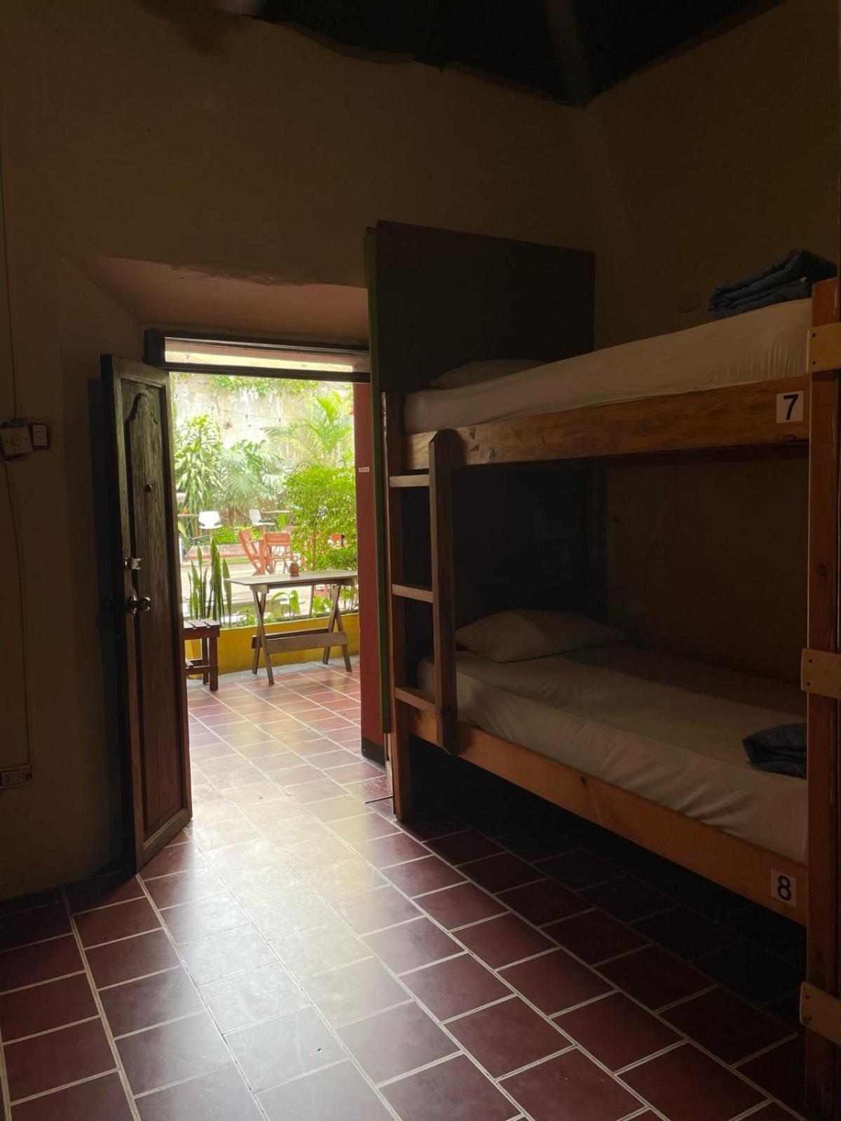 Volko Party Hostel Antigua Exterior photo